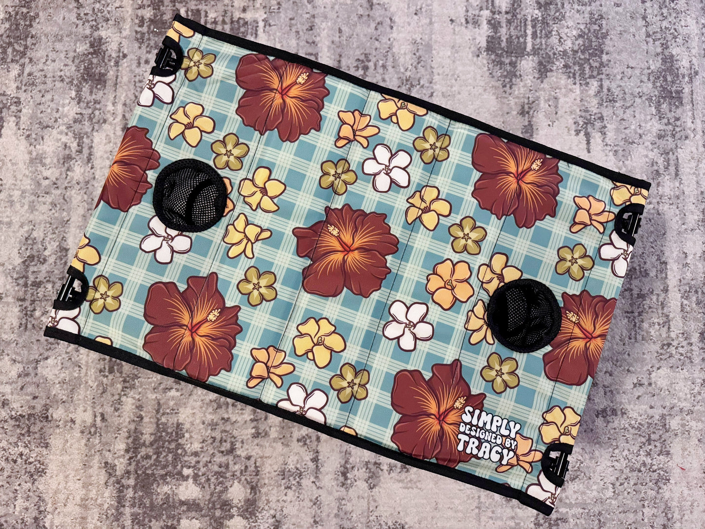 Holoholo Table w/Cup Holdahs - Hibiscus Puas
